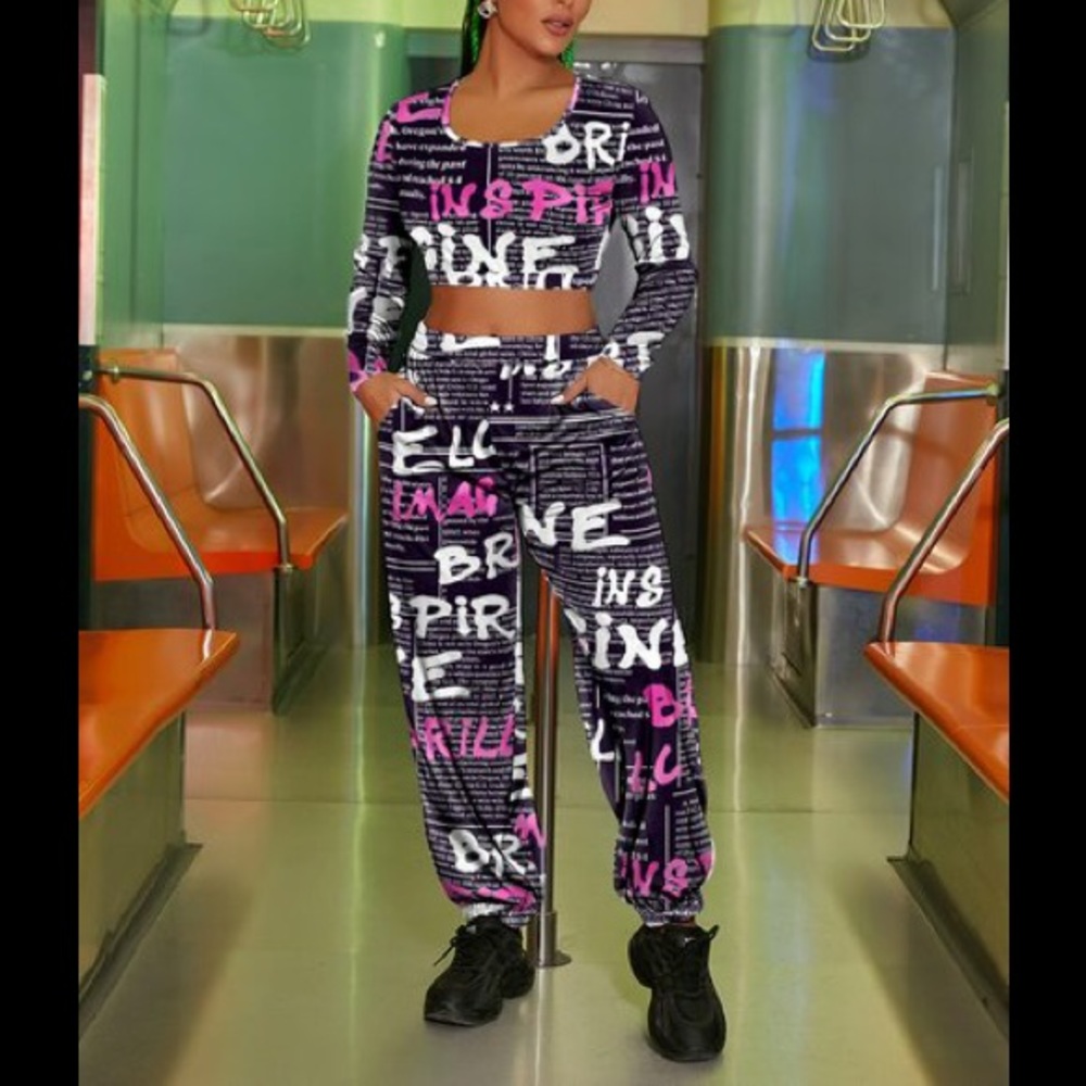 2 pc Streetwear Graffiti Graphics Crop Long Sleeve Shirt & Joggers Outfit